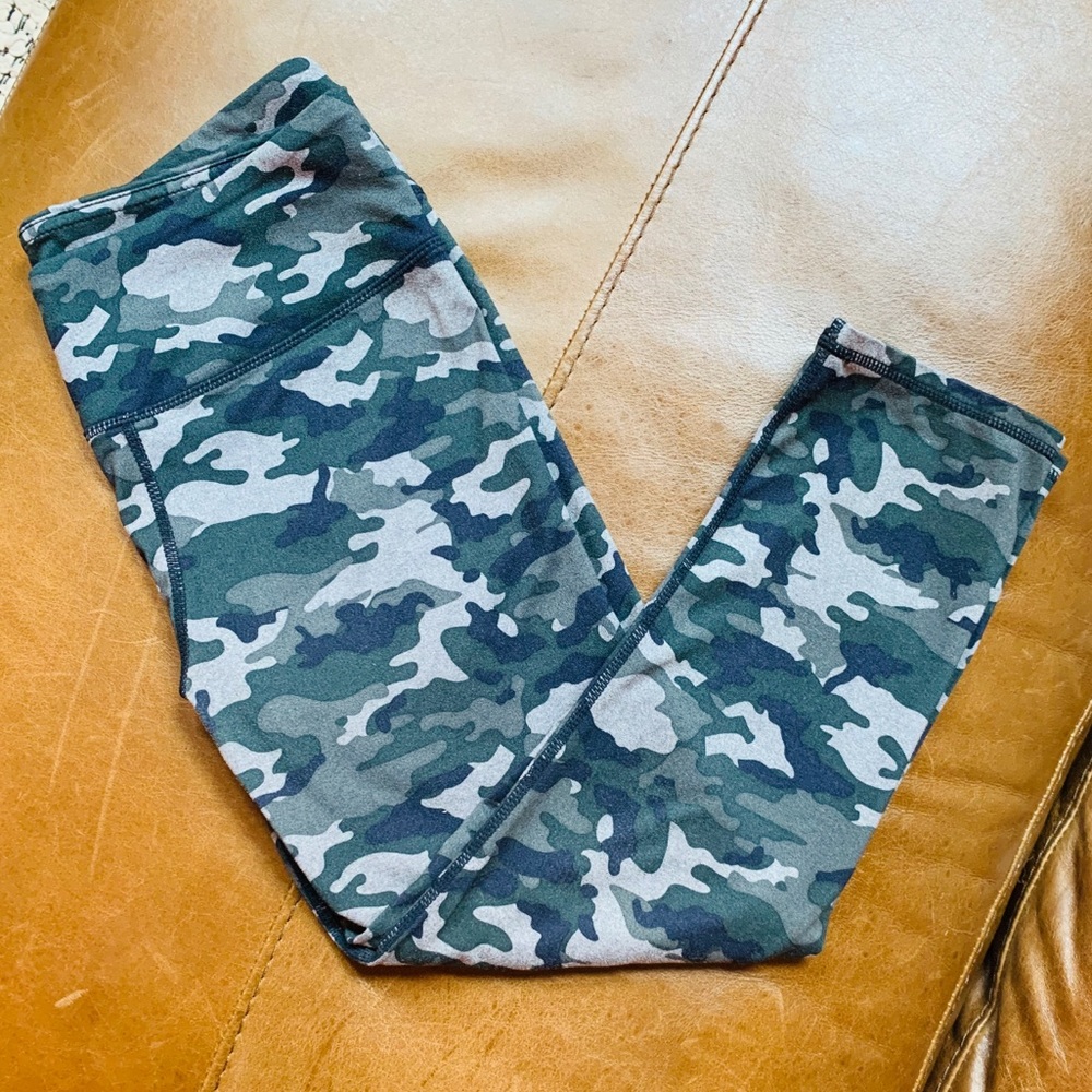 Fabletics Camo Capri Leggings